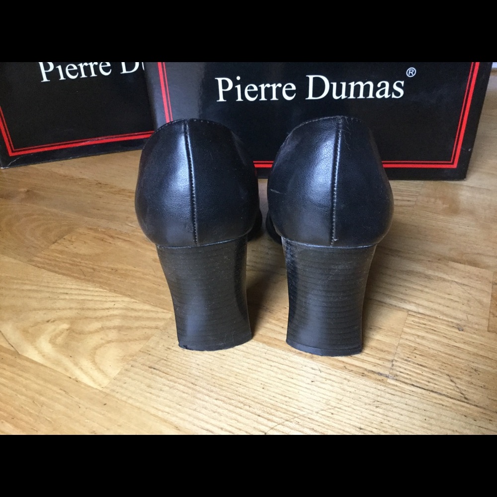 SHOES - Picture 3 of 5